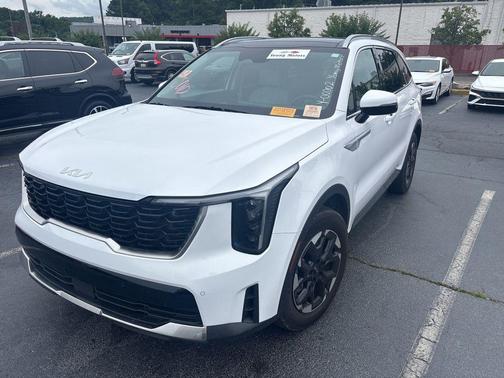 Glacial White Pearl 2025 Kia Sorento S