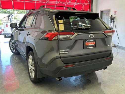 Magnetic Gray Metallic 2025 Toyota RAV4 XLE Premium