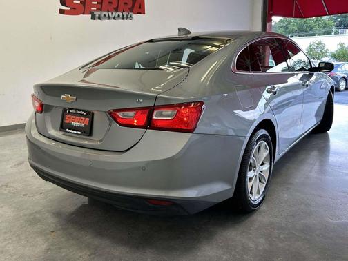 Sterling Gray Metallic 2024 Chevrolet Malibu FWD 1LT