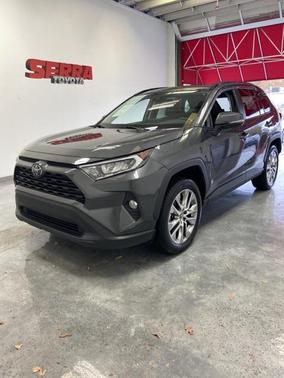 2020 Toyota RAV4 XLE Premium