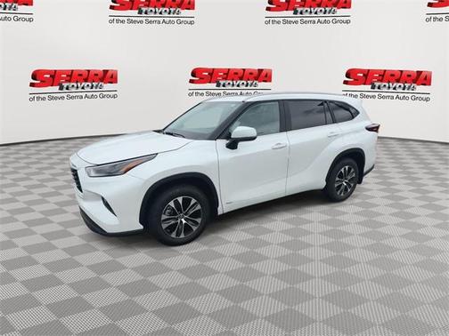 2025 Toyota Highlander Hybrid XLE