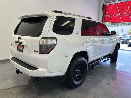 Ice Cap 2024 Toyota 4Runner SR5 Premium