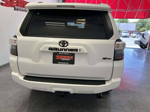 Ice Cap 2024 Toyota 4Runner SR5 Premium