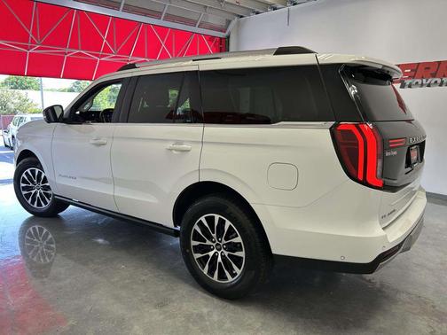 OXFORD WHITE 2025 Ford Expedition Platinum