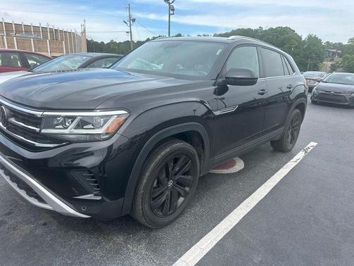 Deep Black Pearl 2023 Volkswagen Atlas Cross Sport 3.6L V6 SE w/Technology