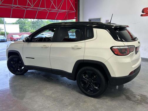 White Clearcoat 2019 Jeep Compass Latitude