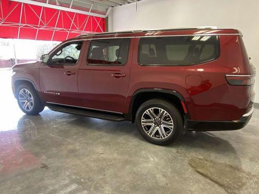 2025 Jeep Wagoneer L Series II 4x4