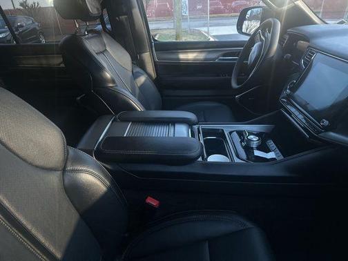 2025 Jeep Wagoneer L Series II 4x4