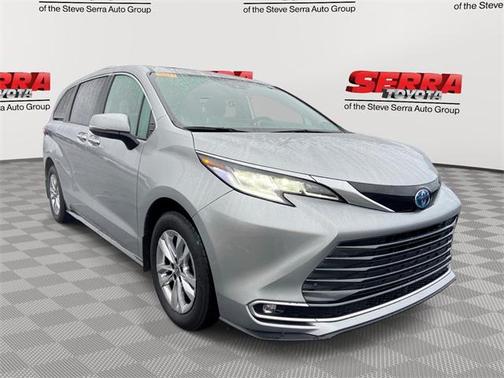 2025 Toyota Sienna Limited