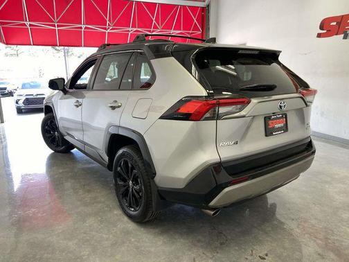 2023 Toyota RAV4 Hybrid SE