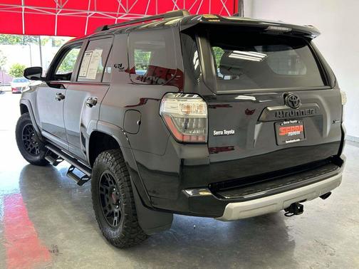 Midnight Black Metallic 2024 Toyota 4Runner TRD Off Road Premium