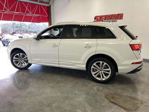2025 Audi Q7 55 Premium Plus