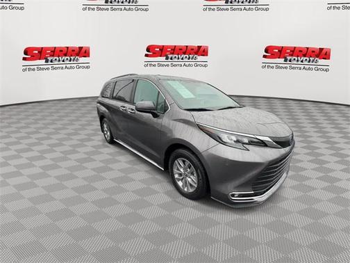 2024 Toyota Sienna XLE