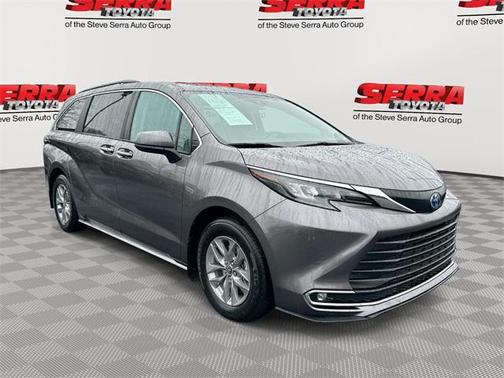 2024 Toyota Sienna XLE