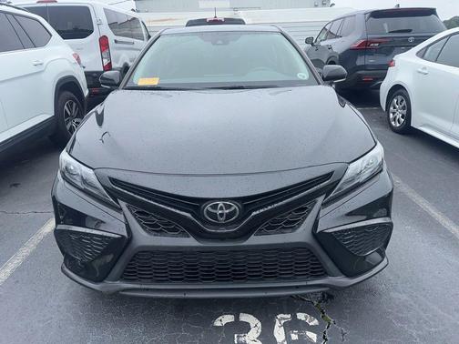 Midnight Black Metallic 2024 Toyota Camry SE