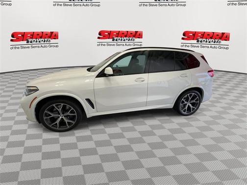 2023 BMW X5 M50i