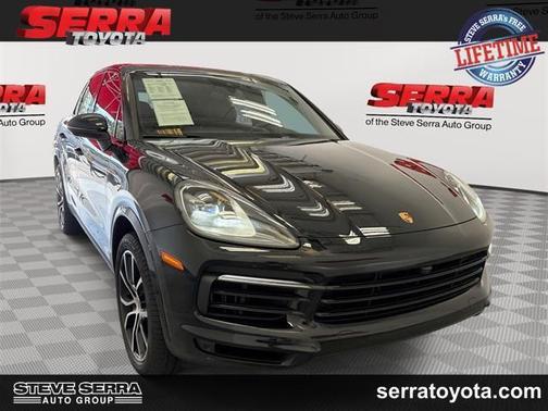 2023 Porsche Cayenne Platinum Edition