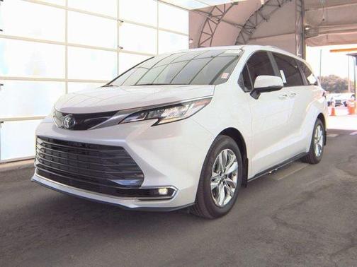 2024 Toyota Sienna Limited