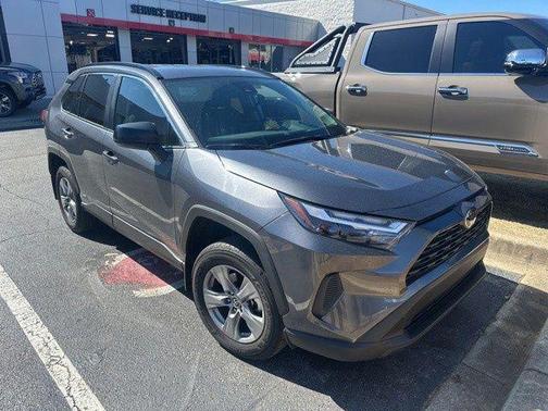 2025 Toyota RAV4 Hybrid SE