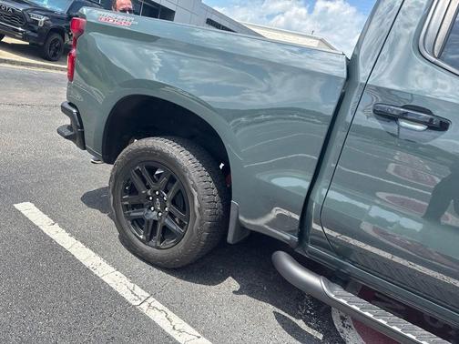 Cypress Gray 2025 Chevrolet Silverado 1500 LT Trail Boss