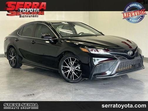Midnight Black Metallic 2023 Toyota Camry SE