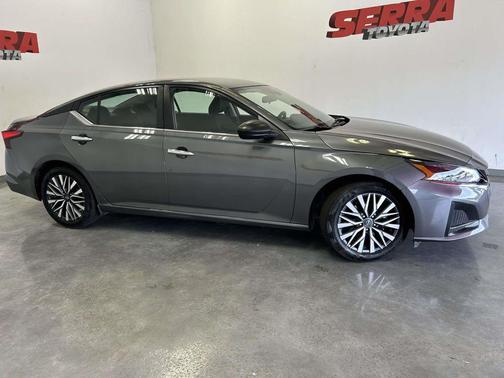 Gun Metallic 2025 Nissan Altima 2.5 SV