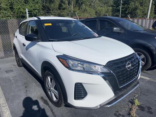 2023 Nissan Kicks S