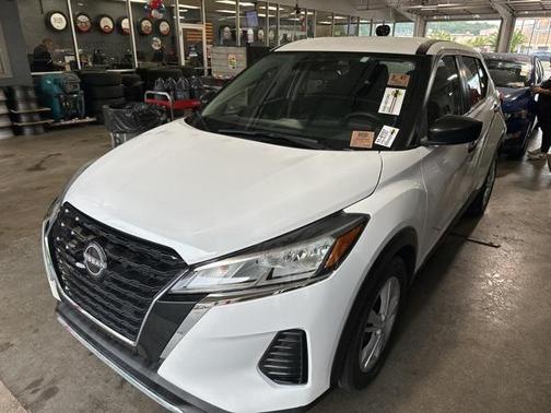 2023 Nissan Kicks S