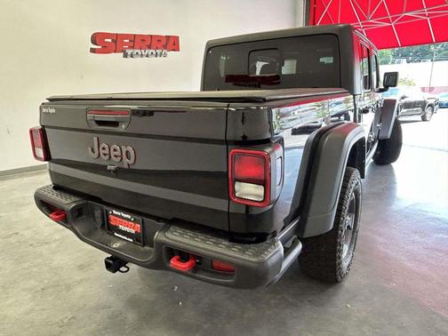 Black Clearcoat 2022 Jeep Gladiator Rubicon
