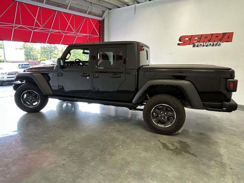 Black Clearcoat 2022 Jeep Gladiator Rubicon