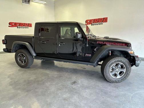 Black Clearcoat 2022 Jeep Gladiator Rubicon