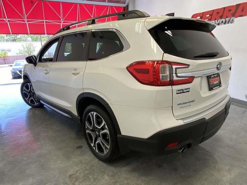 Crystal White Pearl 2024 Subaru Ascent Limited 8-Passenger