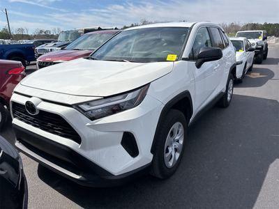 2024 Toyota RAV4 LE