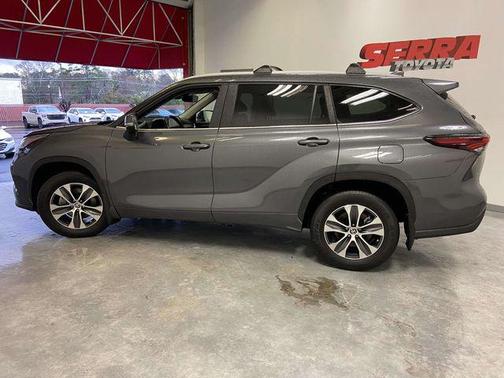 2024 Toyota Highlander Hybrid XLE
