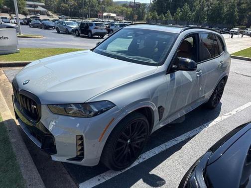 2025 BMW X5 M60i