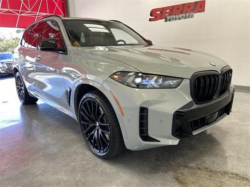2025 BMW X5 M60i
