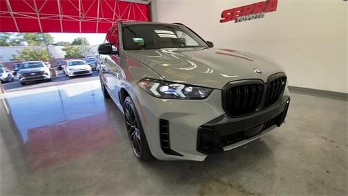 2025 BMW X5 M60i