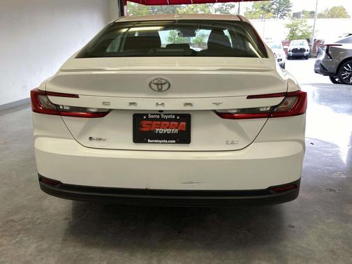 Ice Cap 2025 Toyota Camry LE