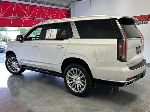 Crystal White Tricoat 2022 Cadillac Escalade Premium Luxury