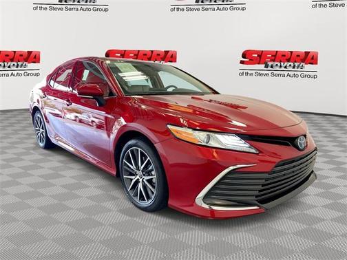 2023 Toyota Camry Hybrid XLE