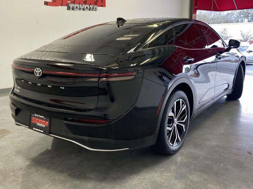 2025 Toyota Crown XLE