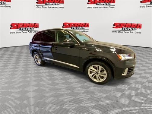 2024 Audi Q7 55 Premium Plus