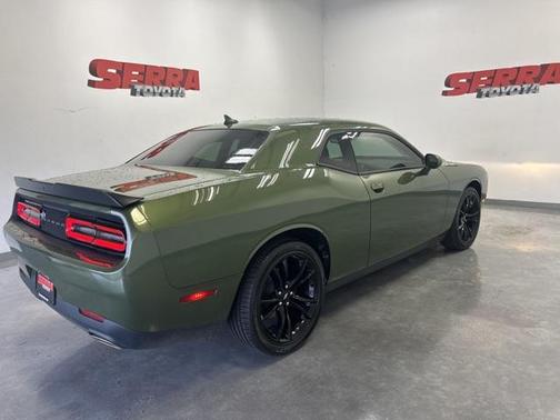 2018 Dodge Challenger SXT