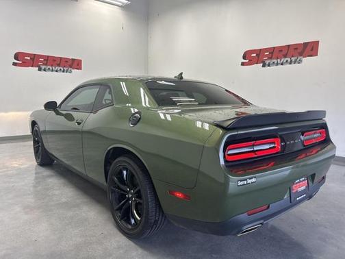 2018 Dodge Challenger SXT