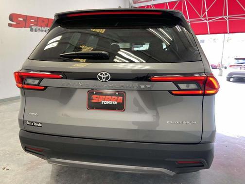 Heavy Metal 2026 Toyota Grand Highlander Platinum