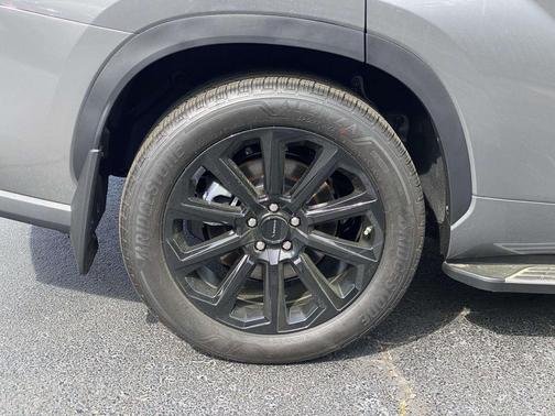 Heavy Metal 2026 Toyota Highlander Hybrid XLE