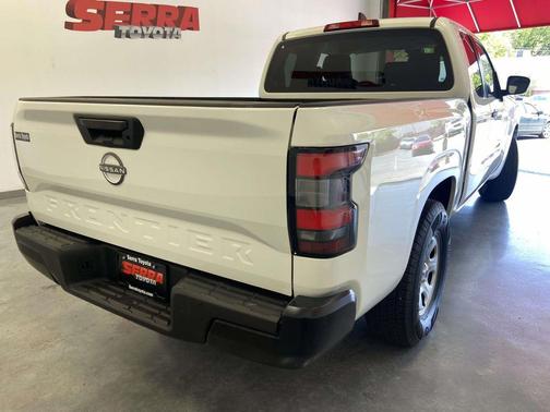 Glacier White 2022 Nissan Frontier S