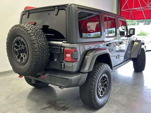 Granite Crystal Metallic Clearcoat 2023 Jeep Wrangler Rubicon