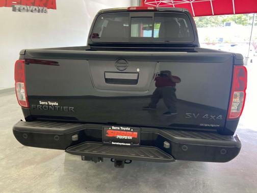 Magnetic Black Pearl 2021 Nissan Frontier SV