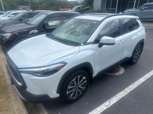 2023 Toyota Corolla Cross XLE
